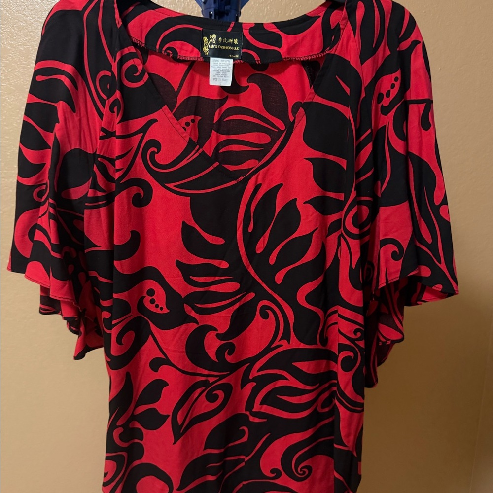 Hawaiian Red & Black Floral Print Women's Top Size L